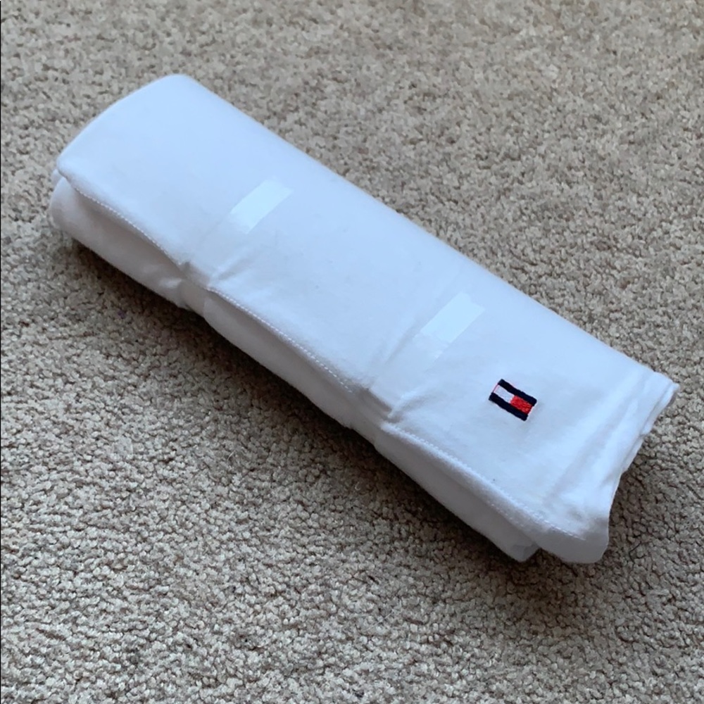 Tommy Hilfiger plain white T-shirt with TH logo - Picture 4 of 4
